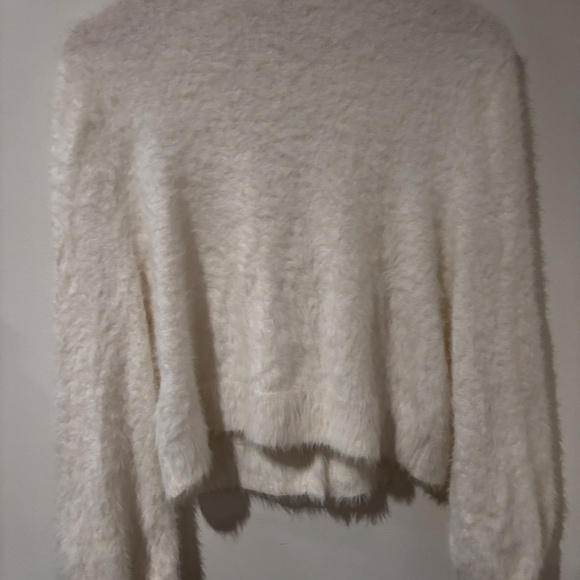 Medium White Divided Cardigan with Pearl Accent Buttons - Picture 3 of 3